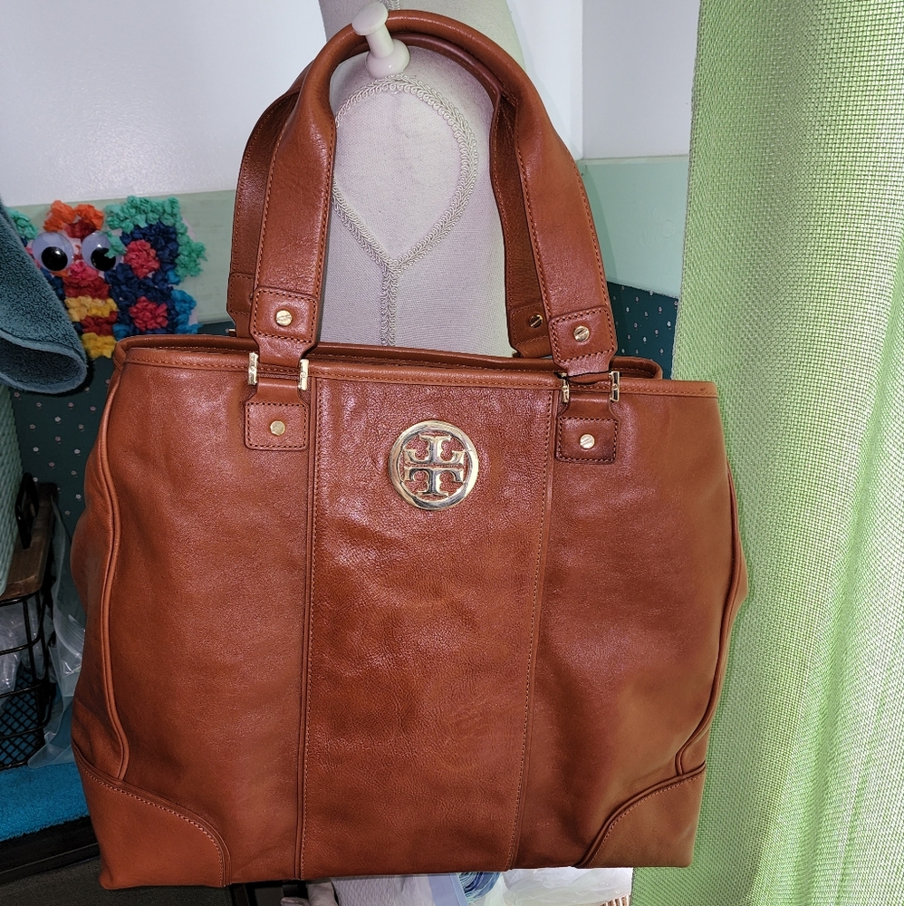 TORY BURCH EUC XL SMOOTH LEATHER TOTE